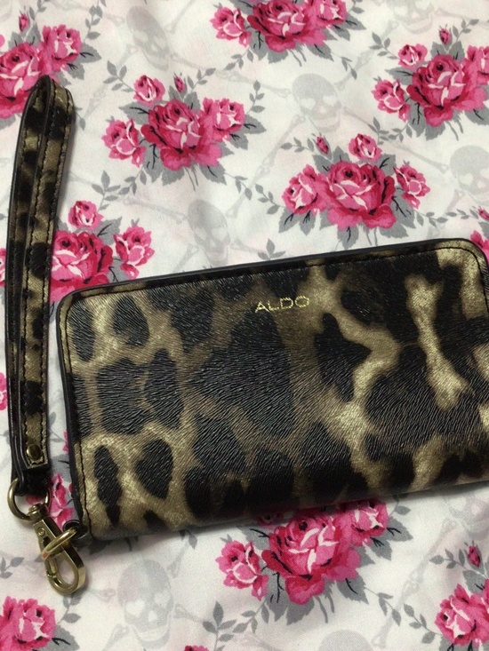 Aldo Handbags - Aldo Bi-fold Wristlet Clutch Wallet in Leopard Print
